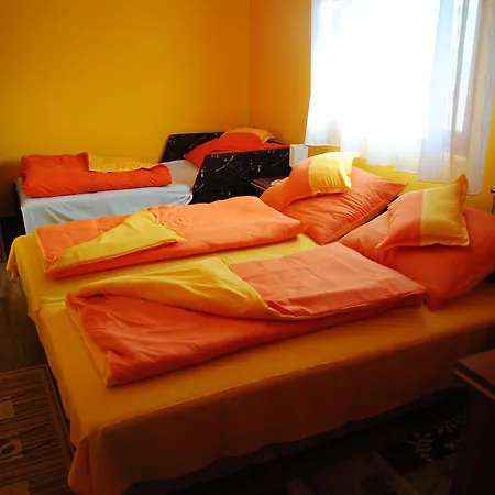 Gasthof Rozsapark Vendeghaz 3*